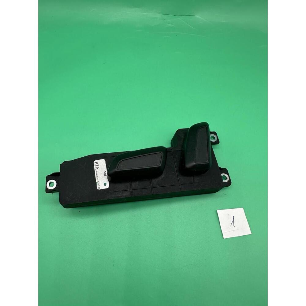 2007-2015 AUDI Q7 - Front LEFT SEAT Adjustment Control Switch 4L0959747A